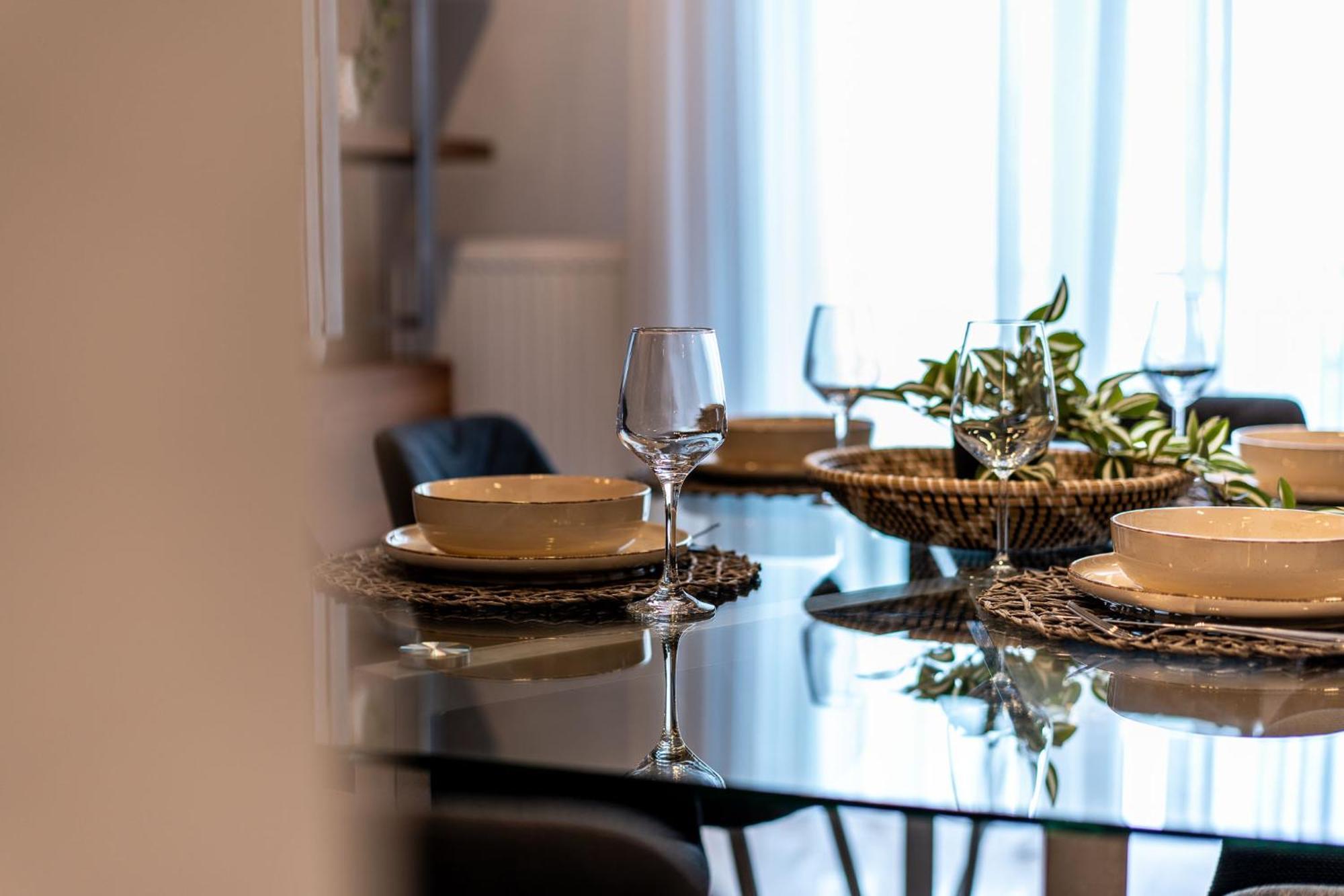 Urban Jungle Apartment Tesalonika Bagian luar foto