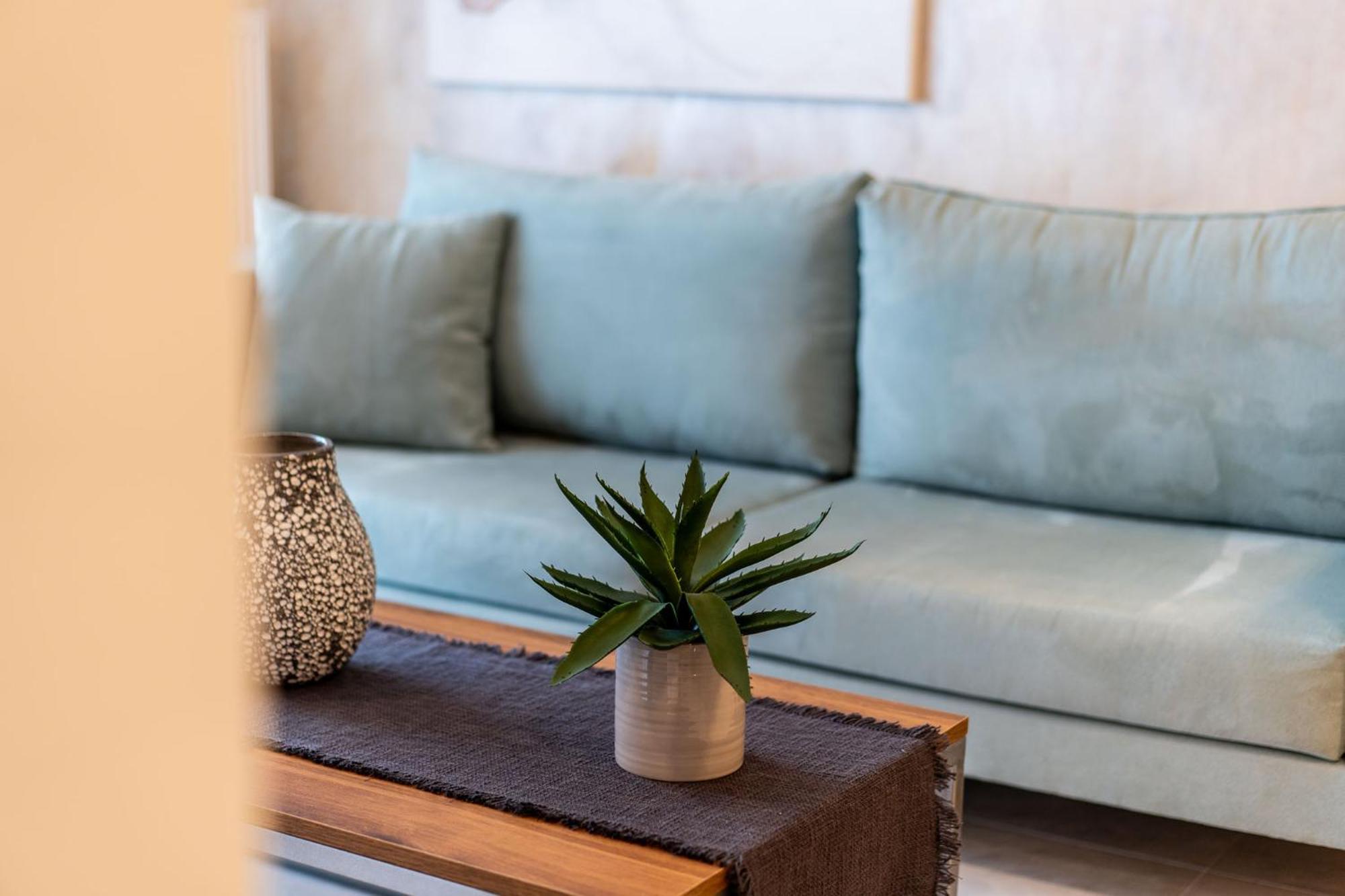 Urban Jungle Apartment Tesalonika Bagian luar foto
